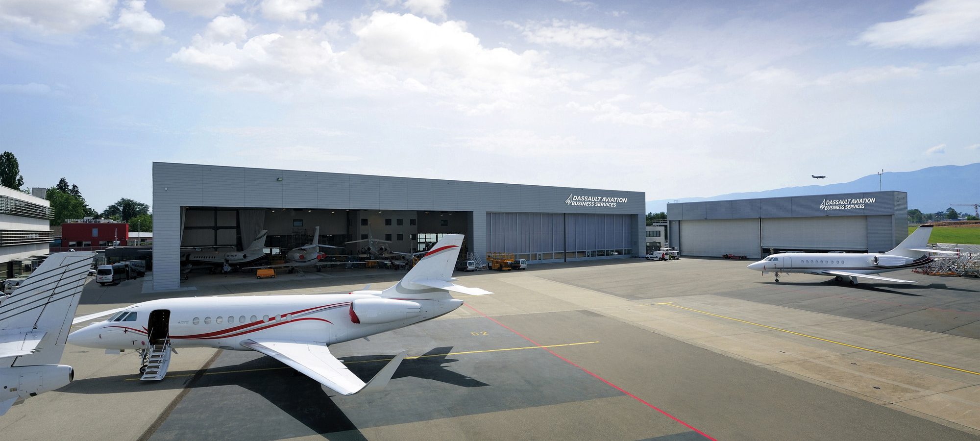 INTRODUCING DASSAULT AVIATION BUSINESS SERVICES - Altitudes